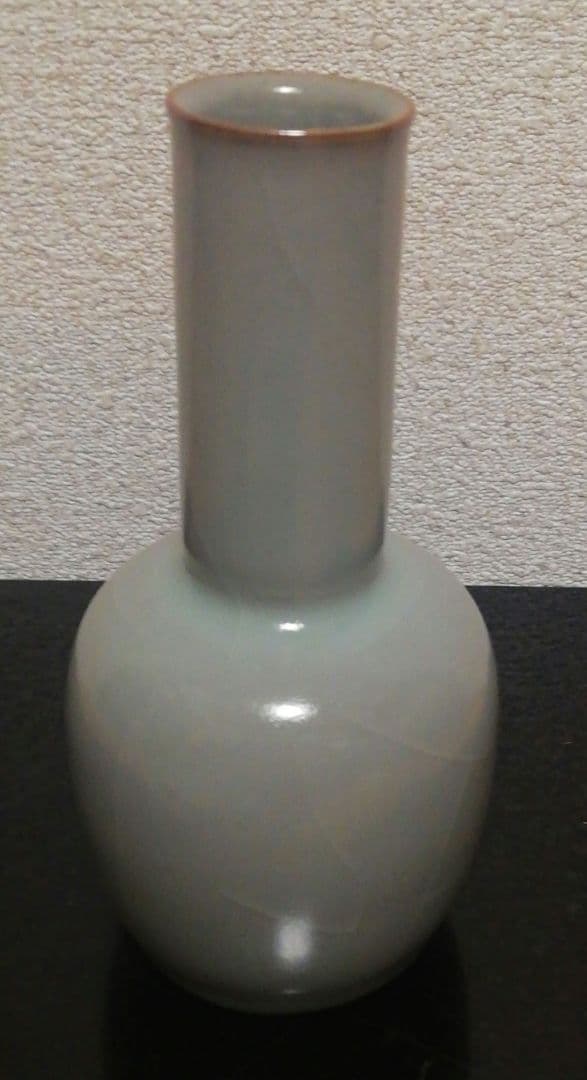 渡部秋彦作　雷神窯　青磁　砧　花入　共箱　略歴付　花瓶