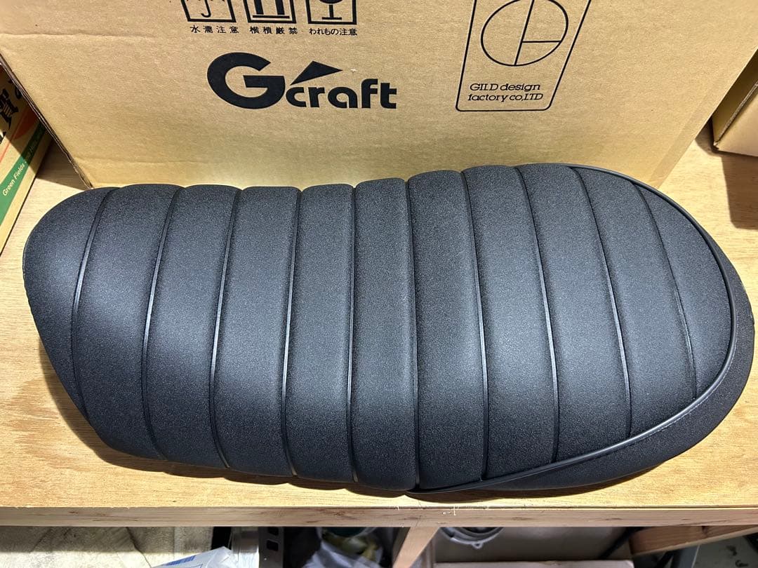 モンキー125 Gcraft 段付き　シート