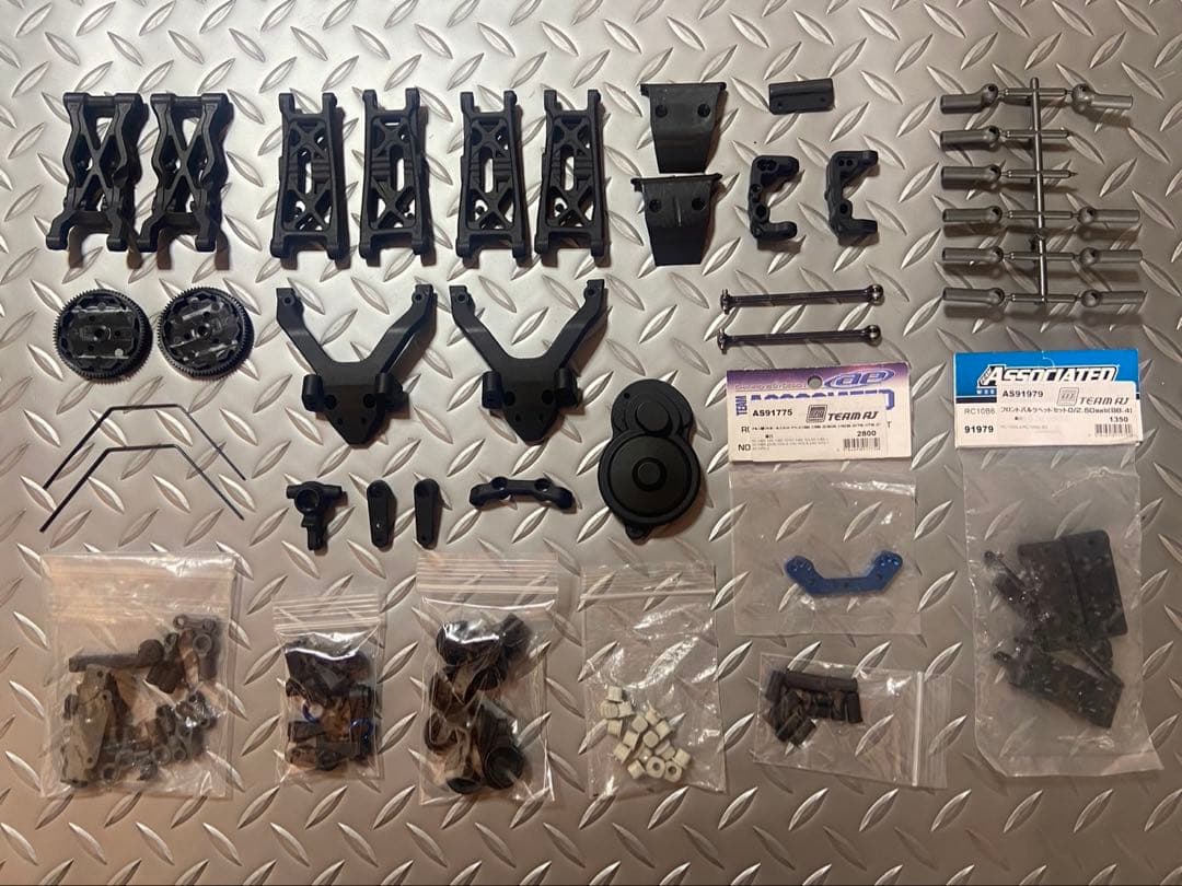 Associated RC10 B6.4 アソシエイテッド　バギーRC ラジコン