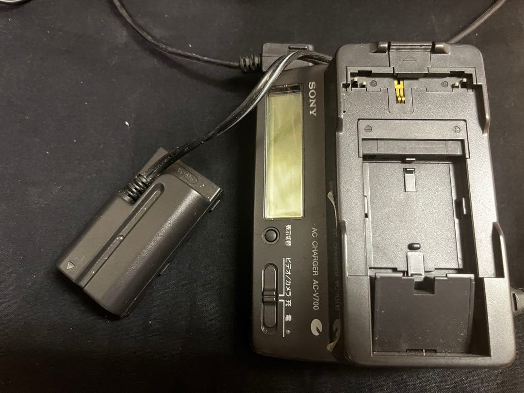 S*N様 SONY HDR-FX1000 DVカメラ+充電器AC-V700