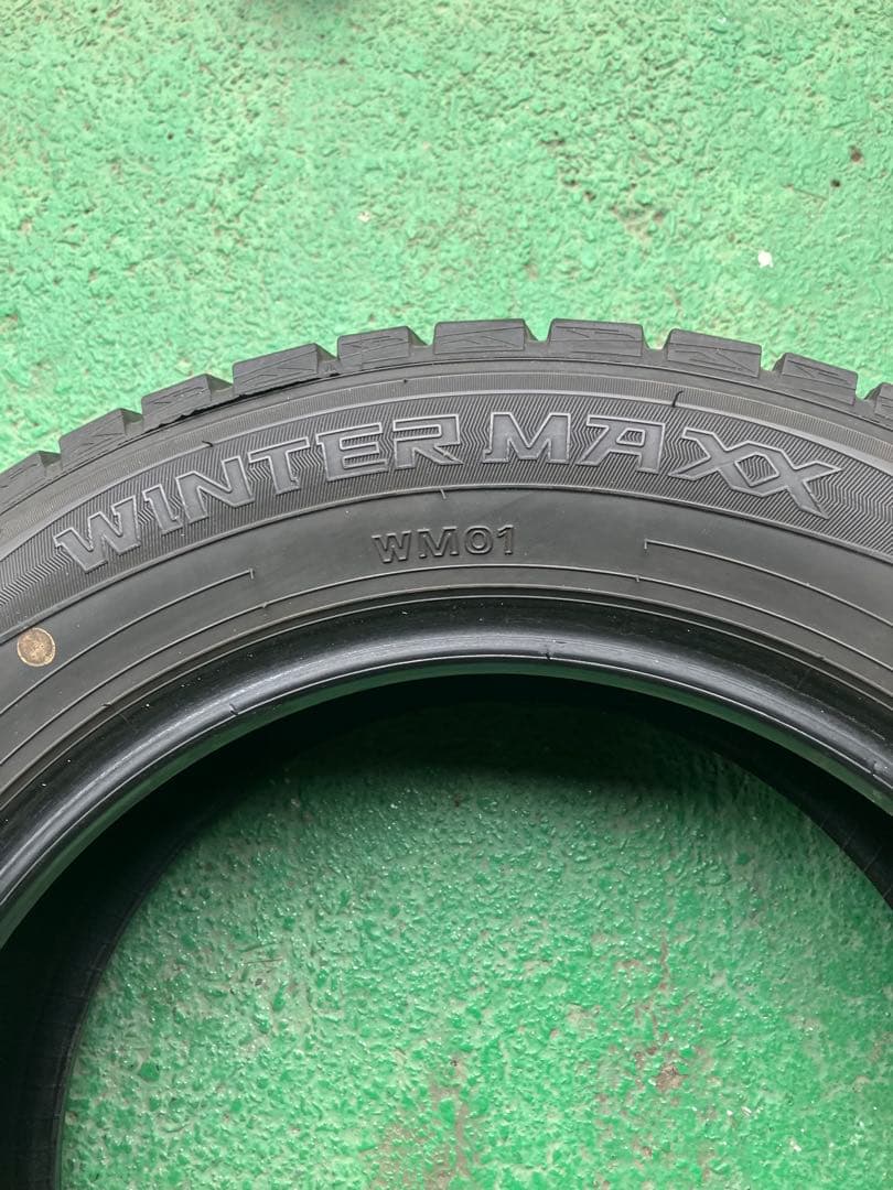 ダンロップ　溝あり★スタッドレス 15インチ 4本セット　185/65R15