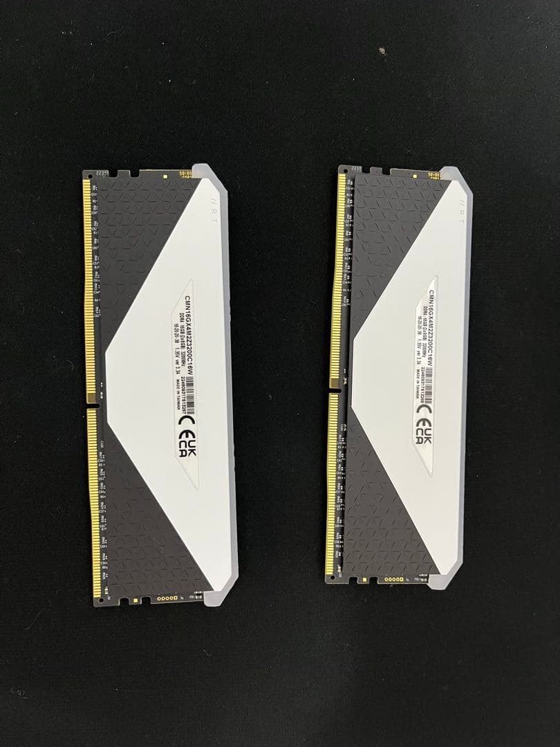 DDR4 16GB (8GB x 2) メモリ