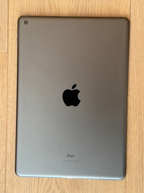 ●美品●バッテリー84％動作良好●iPad 第7世代 32GB●スペースグレイ●