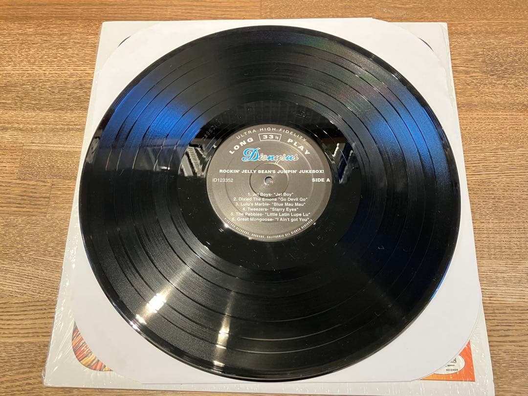 JUMPIN'JUKEBOX + THE NEATBEATSレコード+ステッカー