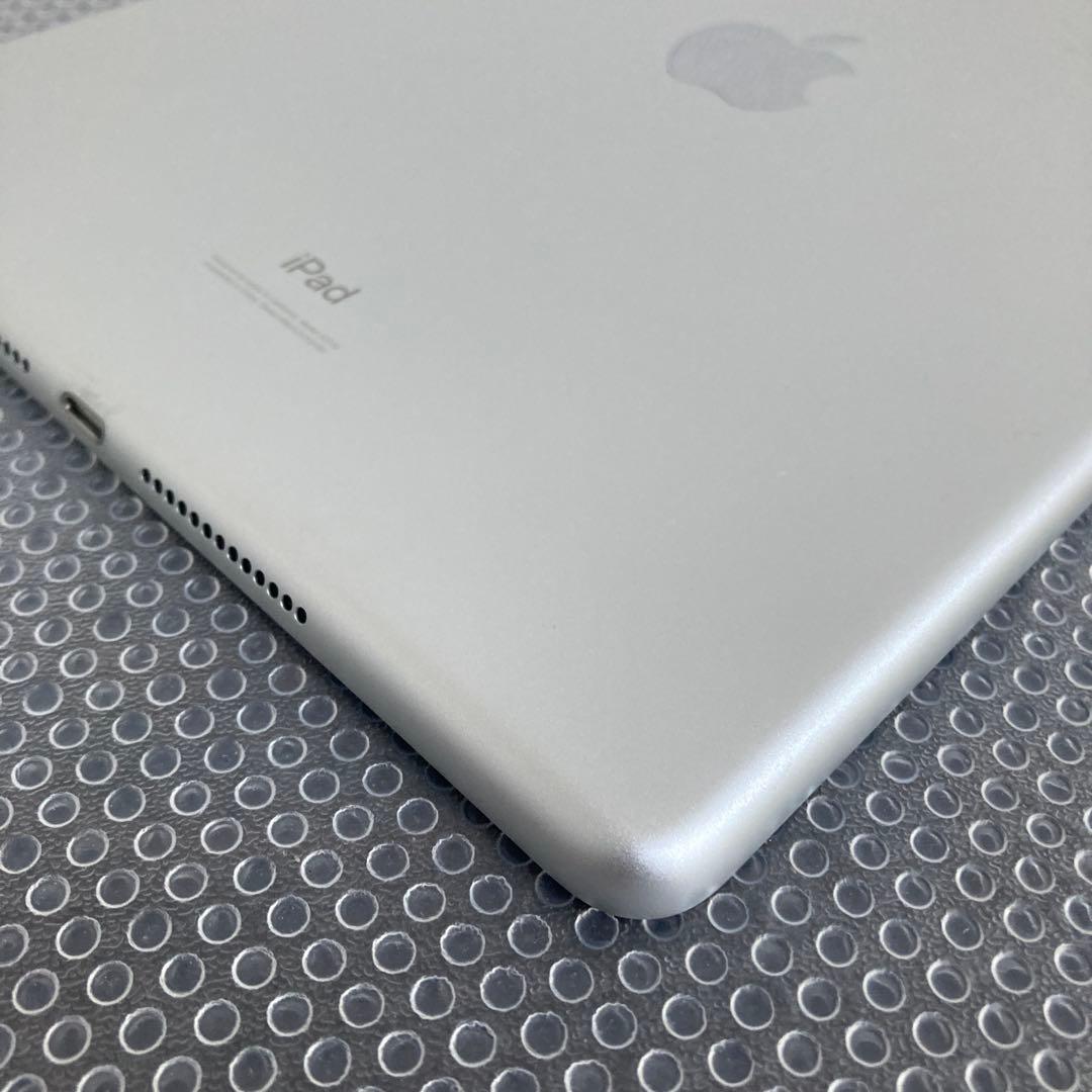 703【早い者勝ち】iPad8 第8世代 32GB WIFIモデル☆