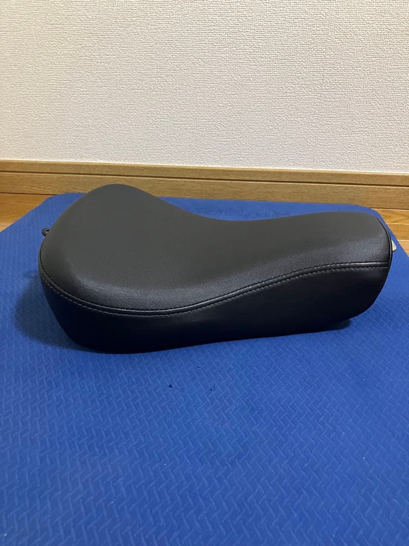 ハーレー　純正　ソロ　シート　スポーツスター