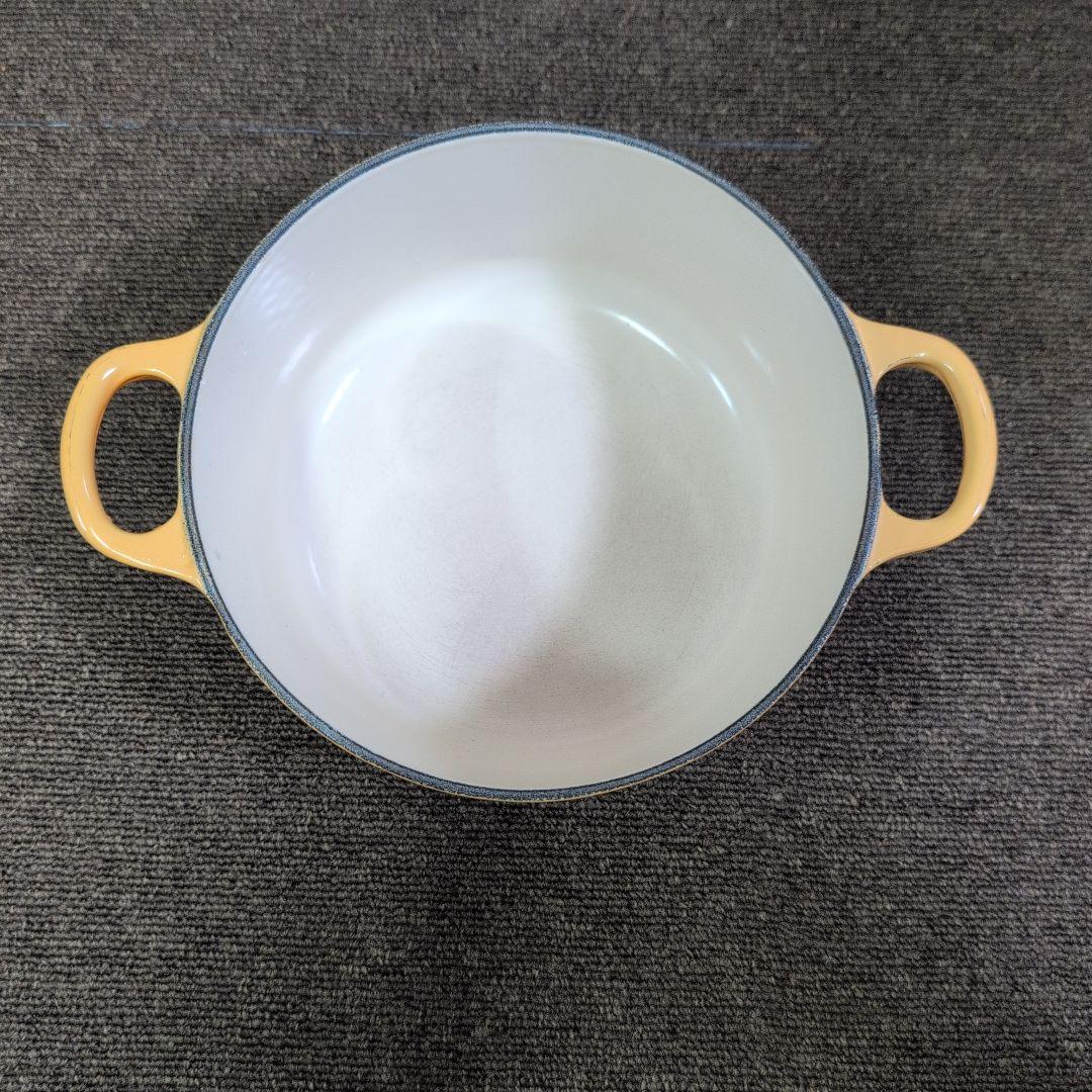 Le Creuset 鋳鉄製 18センチ鍋 人気カラーオレンジ