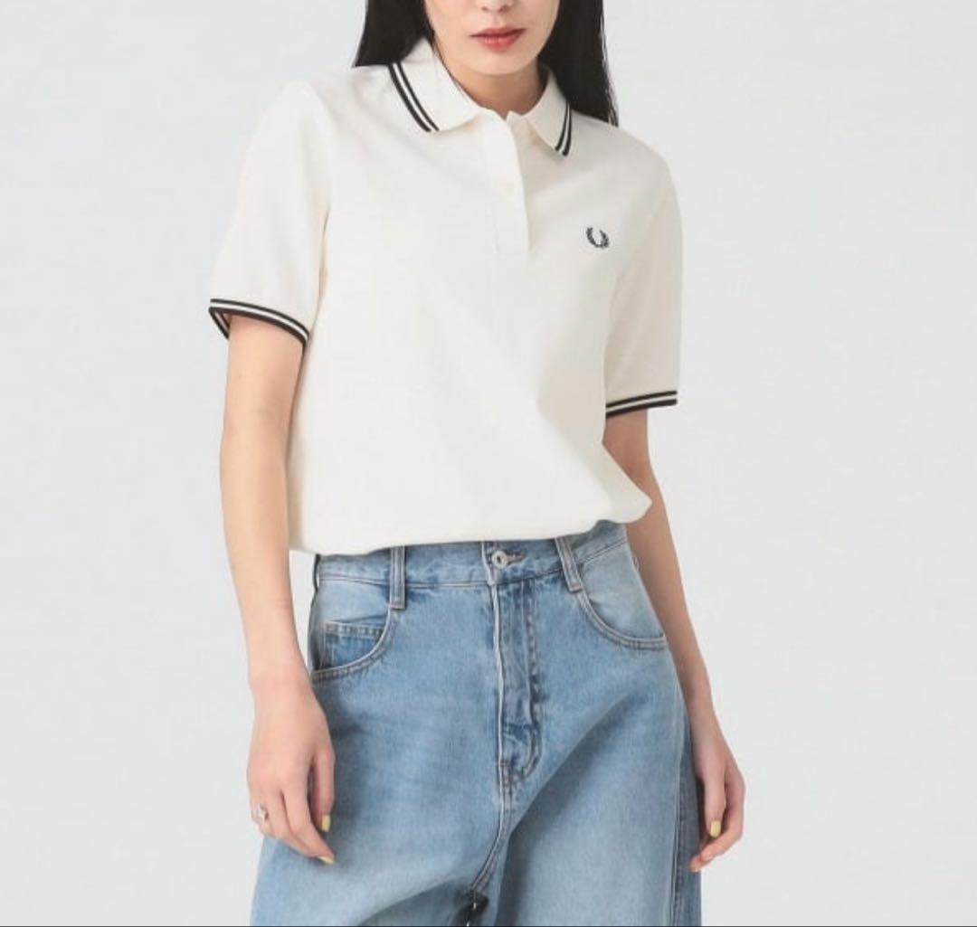 【Ray BEAMS 】別注／FRED PERRY ポロシャツ（ライトエクリュ）