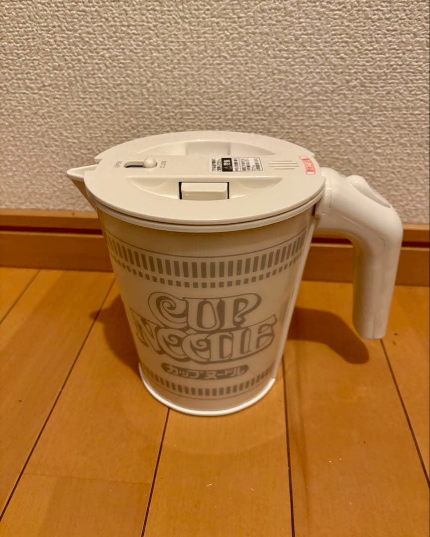 カップヌードル形　電気ケトル　未使用品　TP-2010 ツインバード