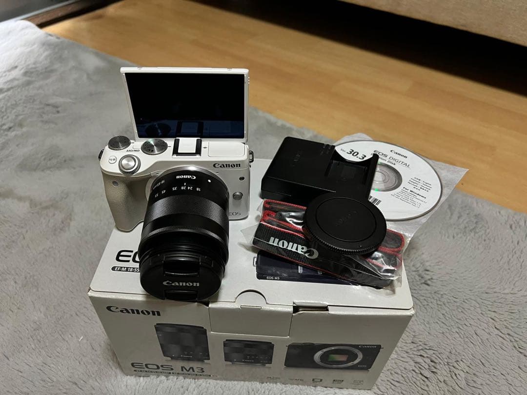 Canon EOS M3 ホワイト 本体と付属品
