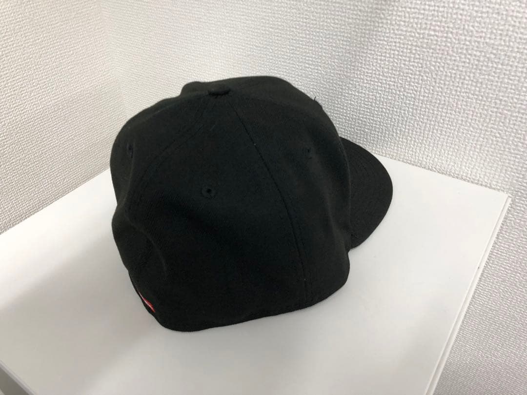 Supreme Script New Era® 7 1/2 ニューエラ 黒