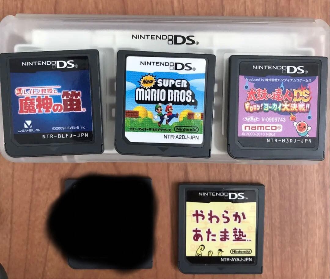 ニンテンドーDS lite本体　アダプター　ソフト4点セット