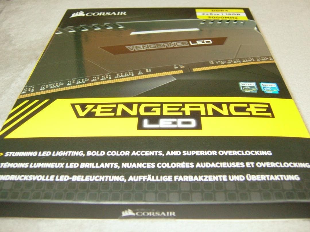 DDR4/16GB(8GB*2)/3000MHz/メモリ