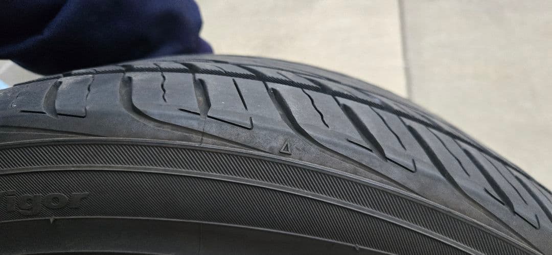 YOKOHAMA245/40/R20 4本セット24年製 バリ山2個口送料込み②