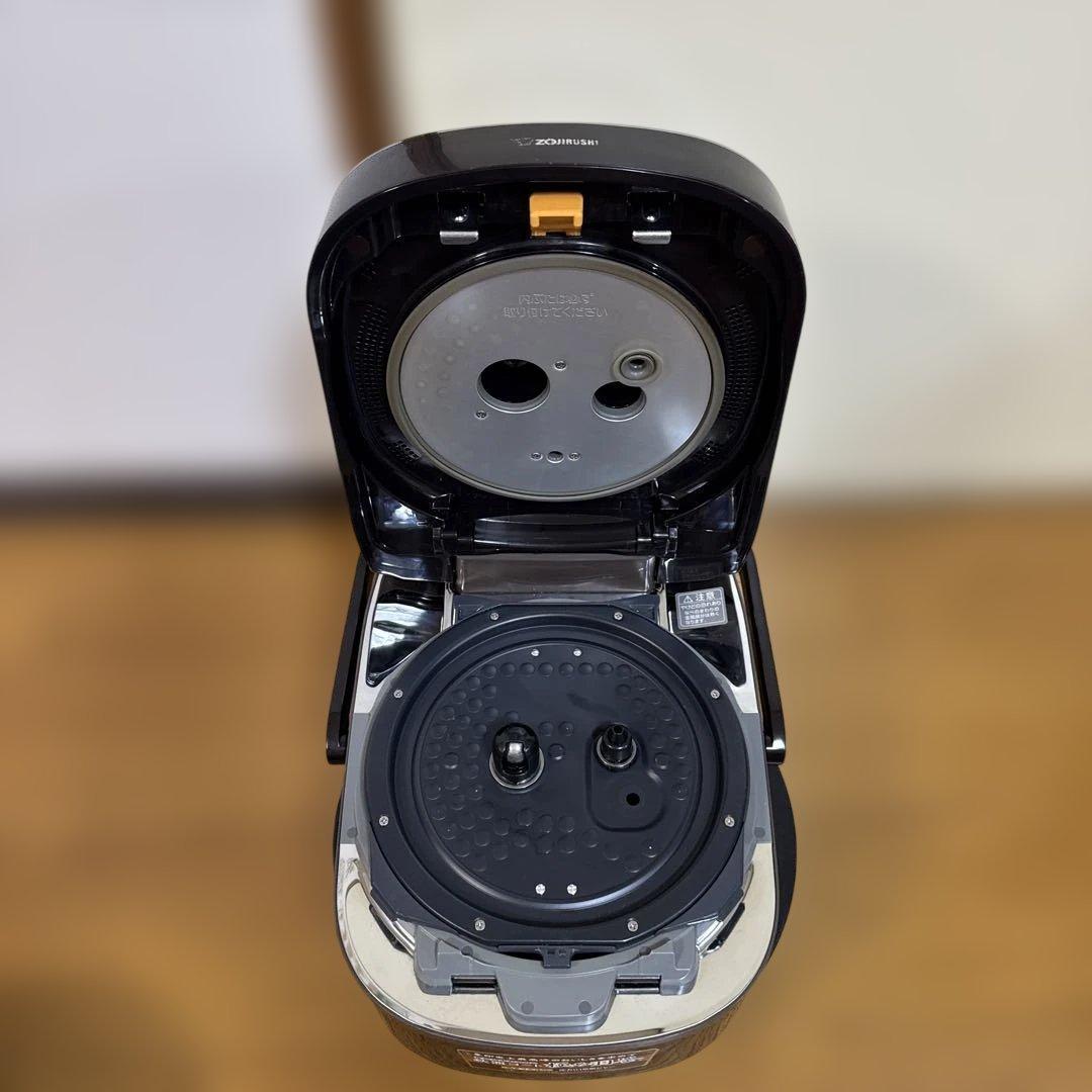 象印 炊飯器 圧力IH式 南部鉄器極め羽釜 5.5合 ブラック NP-WT10
