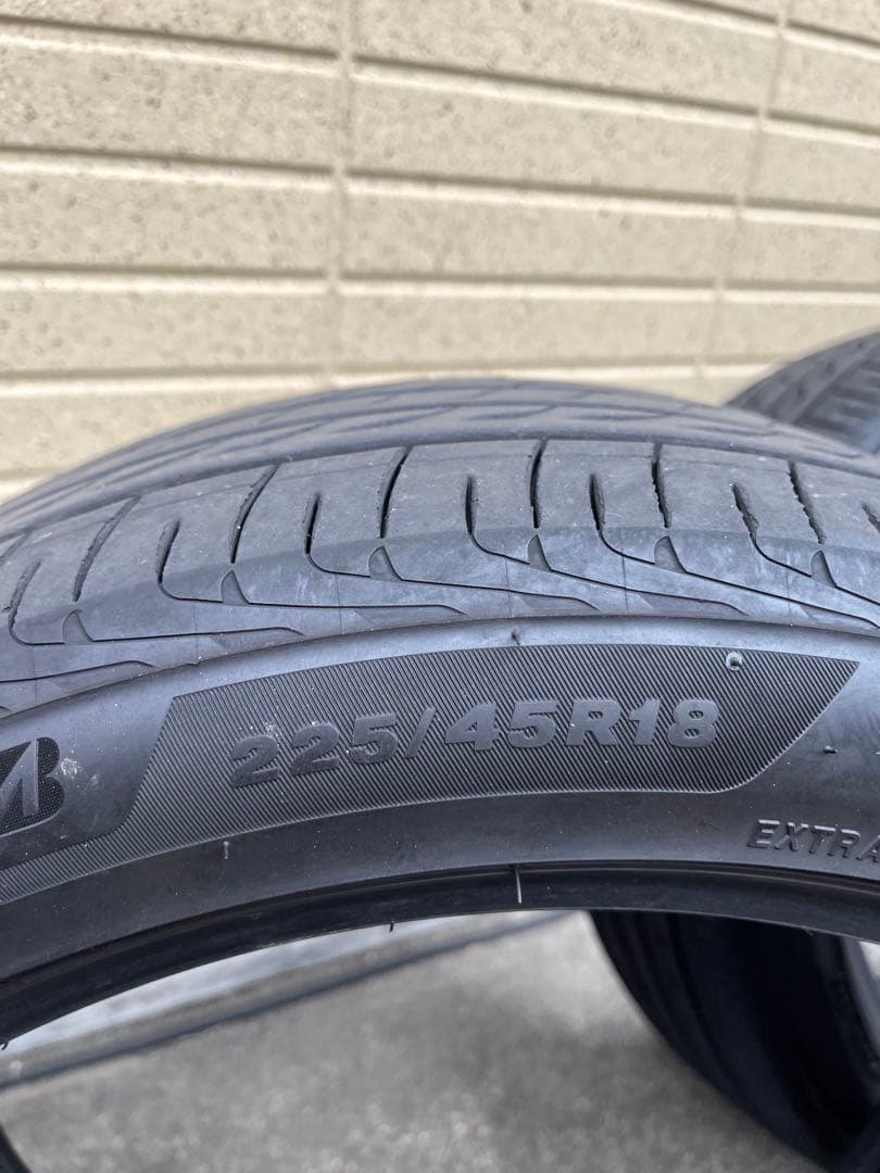 REGNO GR-XⅢ 225/45R18 タイヤ