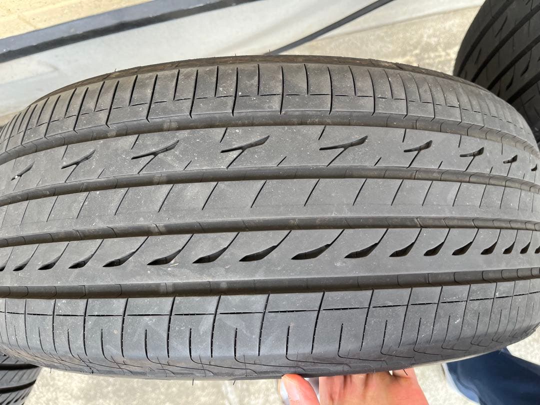 REGNO GR-XⅢ 225/45R18 タイヤ