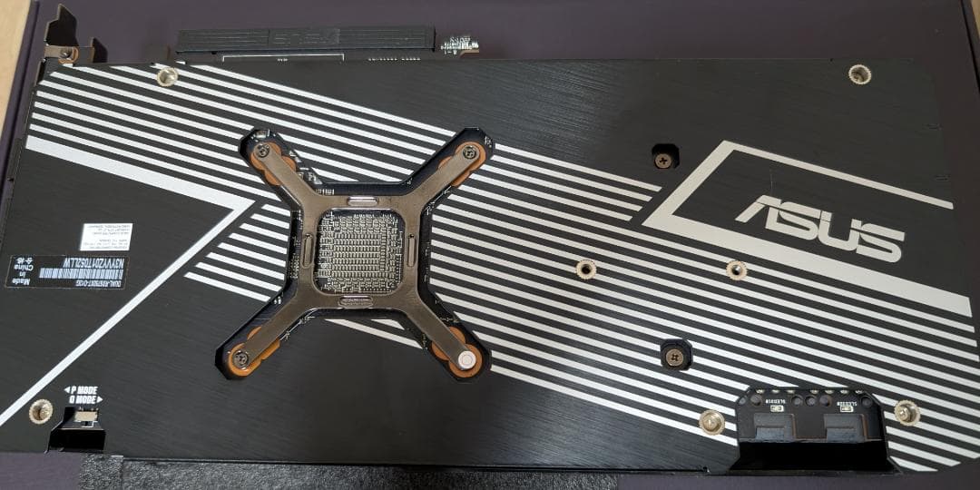 グラフィックボード・グラボ・ビデオカード ASUS Dual RX 6750 XT OC 12GB GDDR6