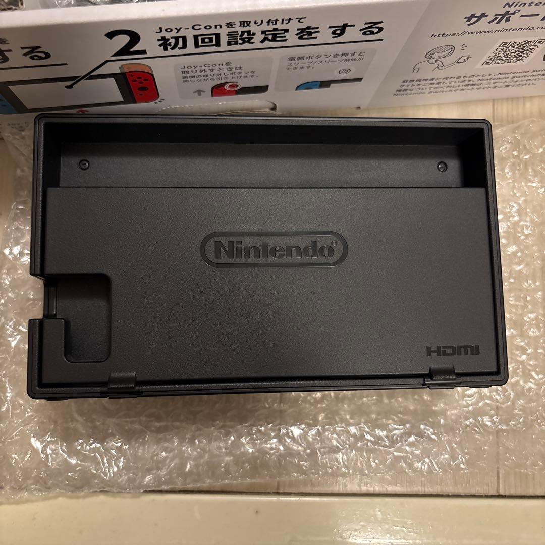 Nintendo Switch 本体　Joy-Conなし