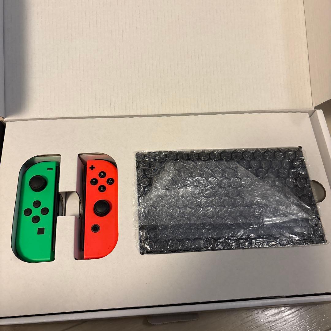 Nintendo Switch 本体　Joy-Conなし