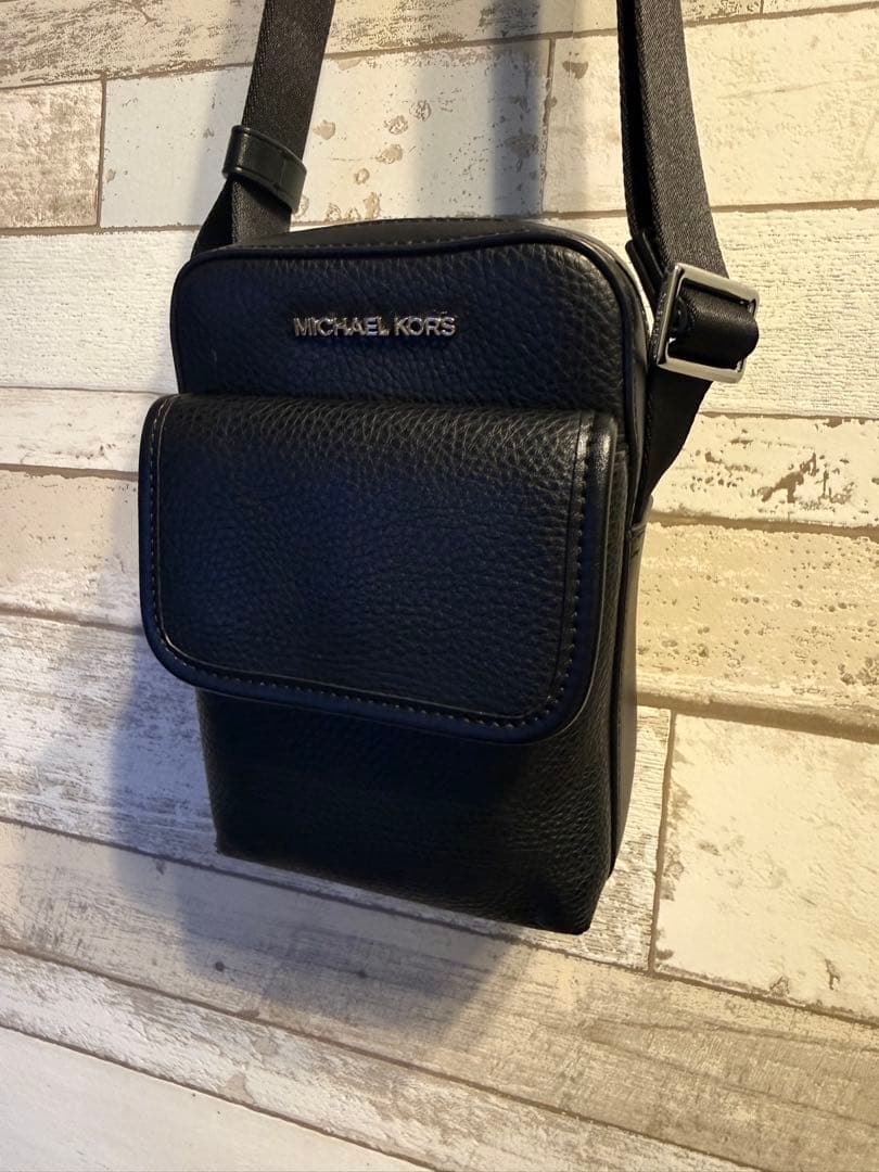 【美品】MICHAEL KORS ブラック ショルダーバッグ