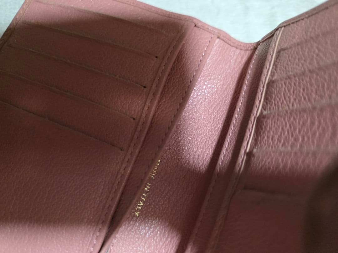 ✩CHANEL✩カメリア二つ折り財布✩中古品✩