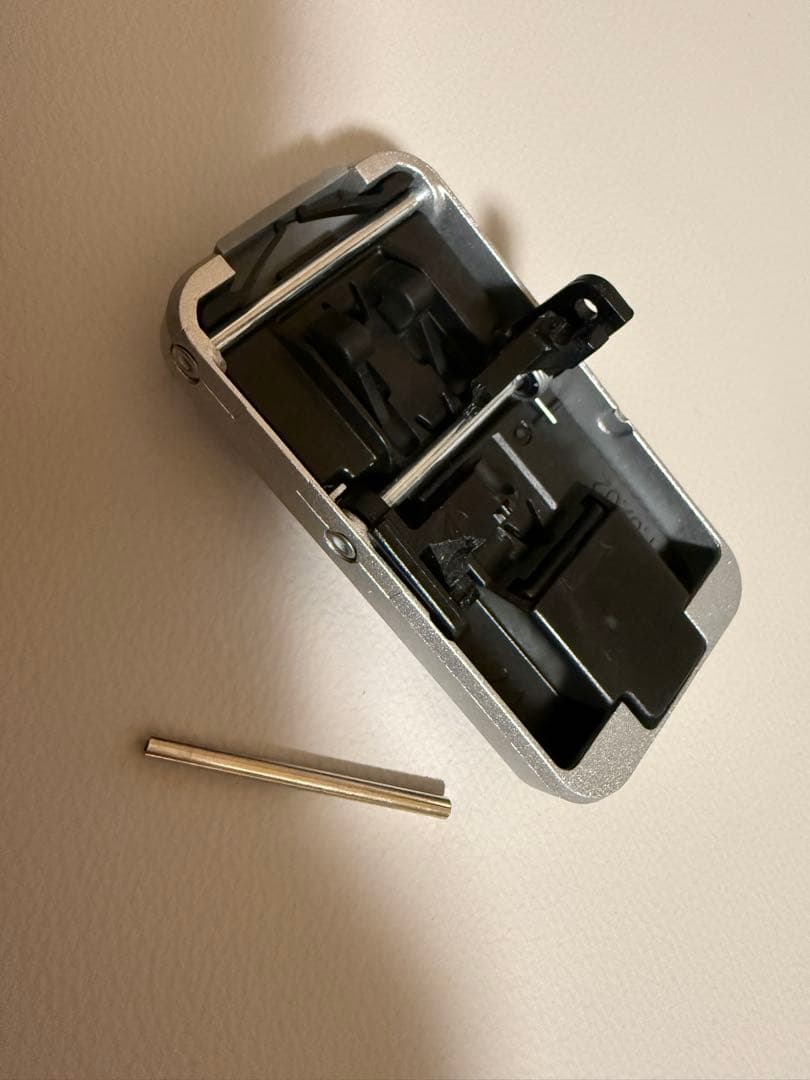 専用　リモワ　オリジナルキャビン　TSAロック　部品　rimowa 1つ
