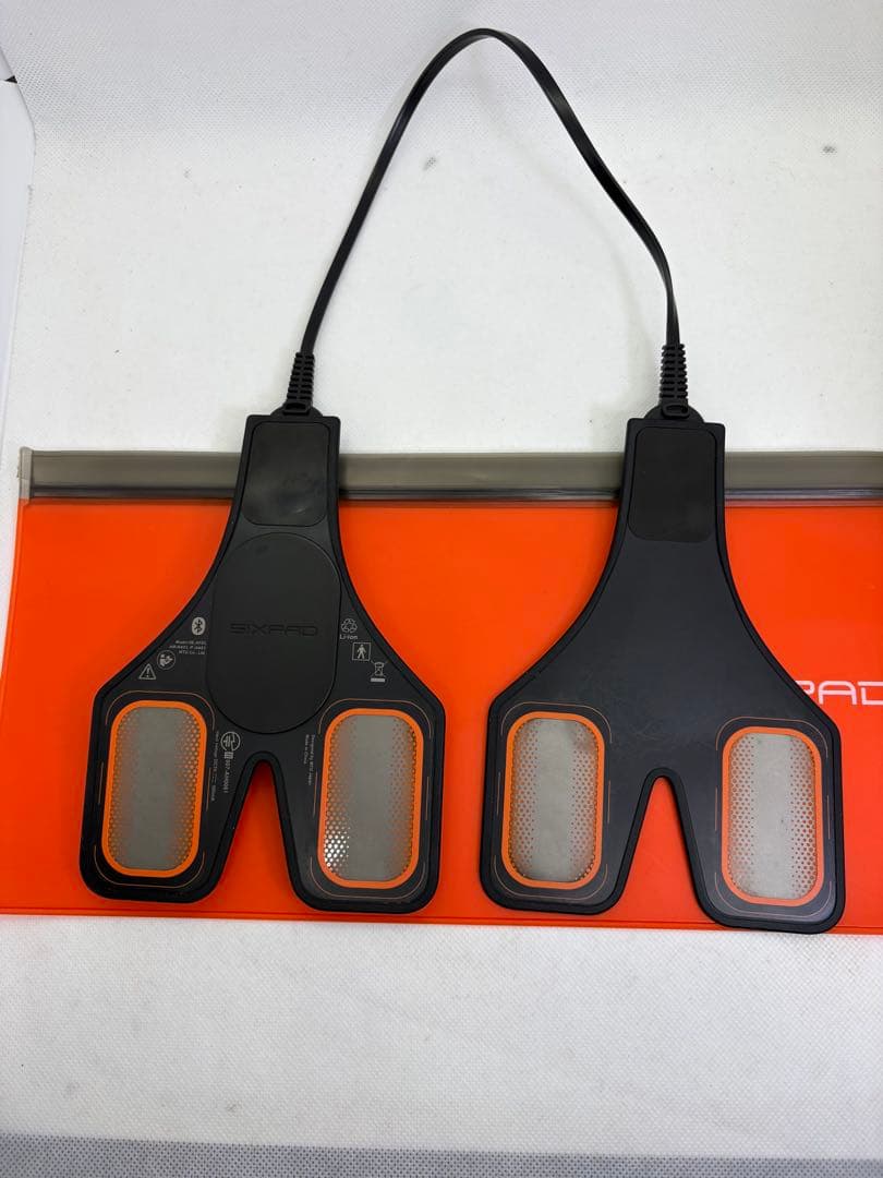 【週末とろけるSALE】【美品】チェストフィット シックスパッド SIXPAD