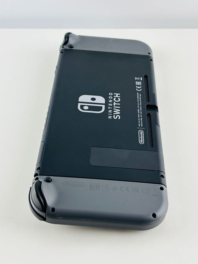 美品 ニンテンドー スイッチ グレー 本体 swich 箱付き 完備品 任天堂