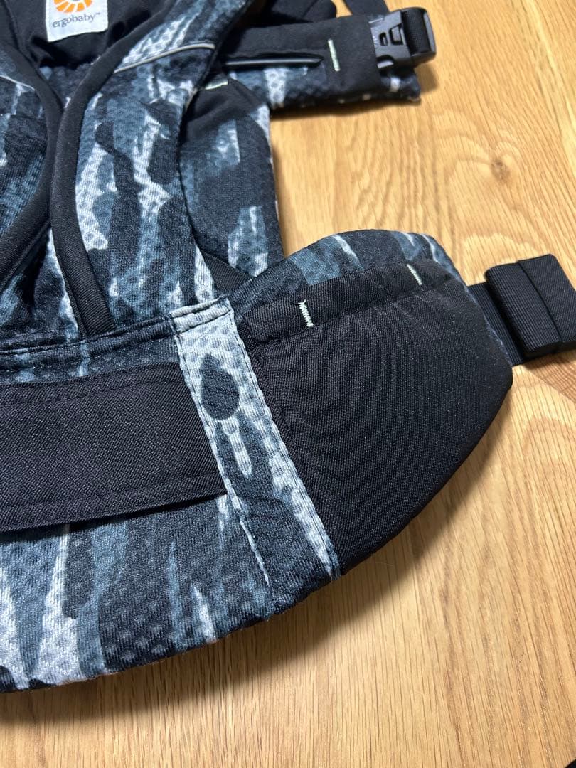 エルゴベビー オムニブリーズ 正規品 ペイントブラック