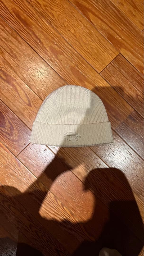 ホワイト diesel ビーニー