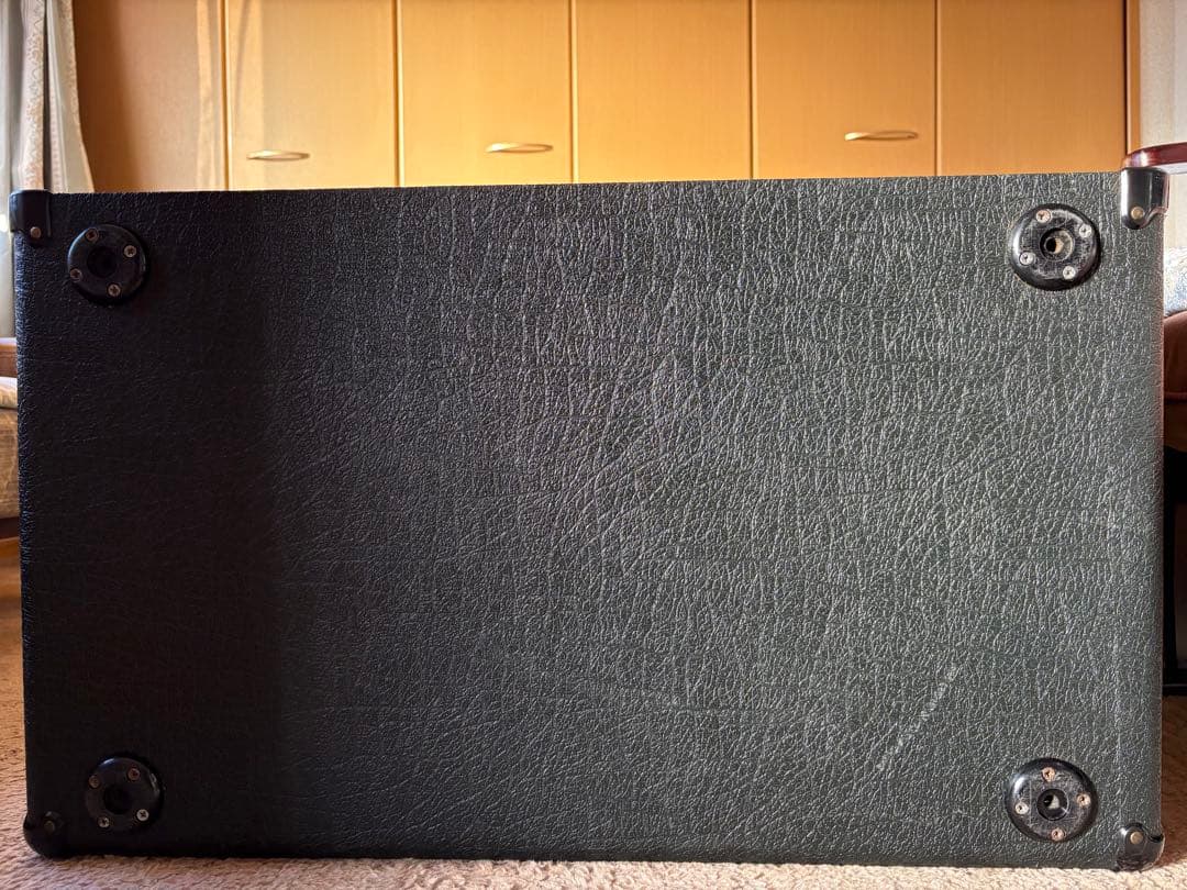 Marshall JCM800 MODEL 1552 マーシャル キャビネットに