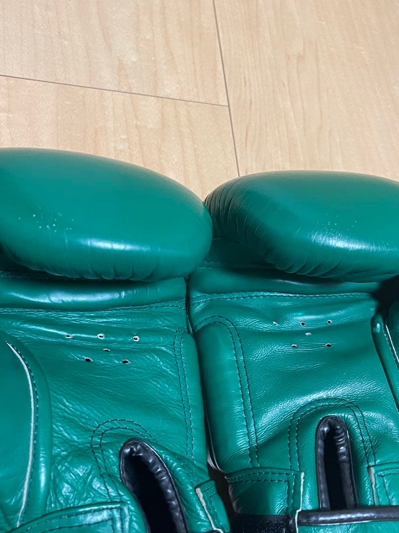 正規品twins ボクシンググローブ　10オンス