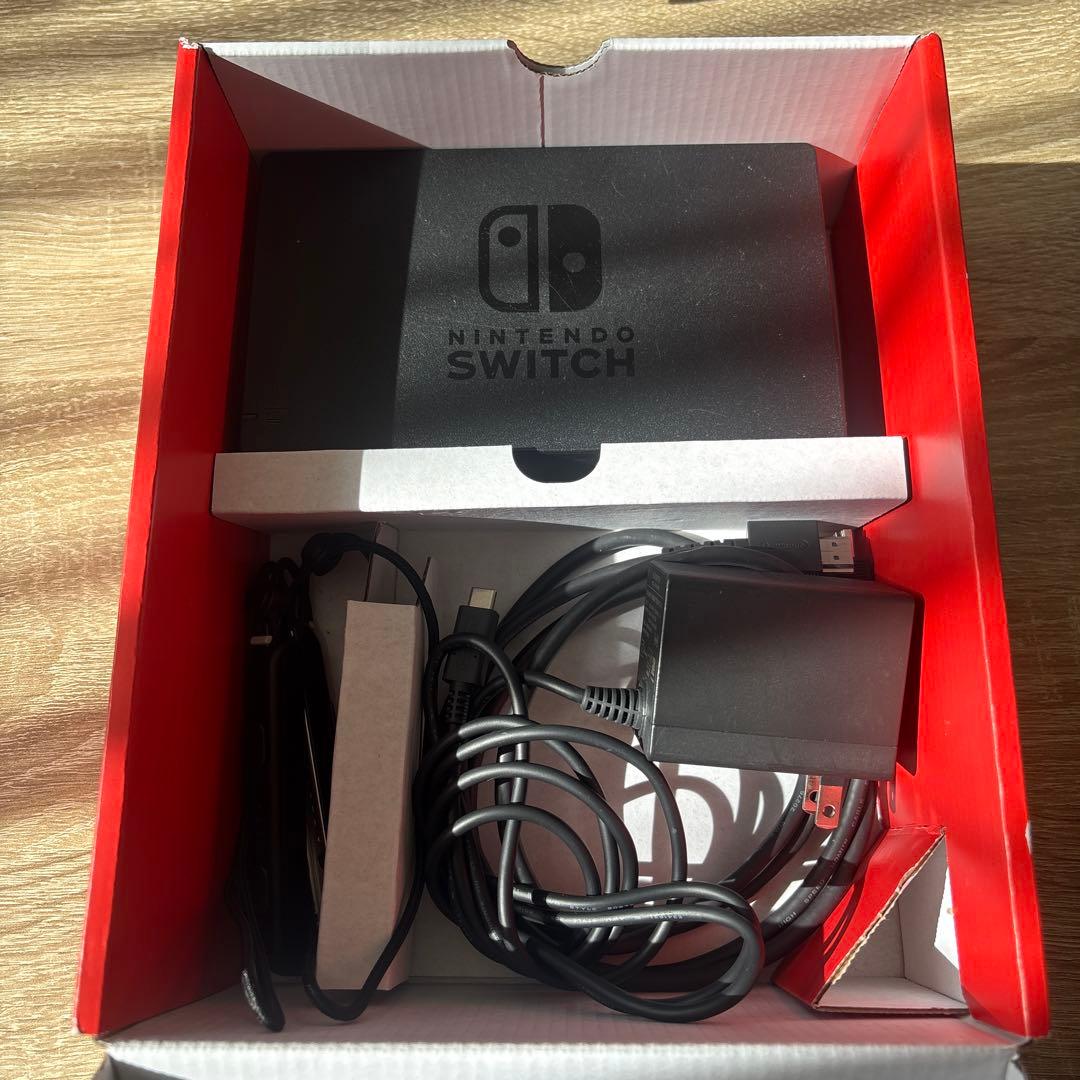 Nintendo Switch 赤/青 本体　ソフト付き