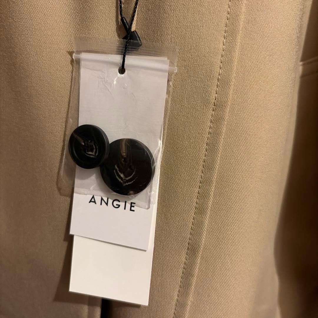 ANGIEショート トレンチコート ベージュ　未使用品、試着のみ　タグ付き
