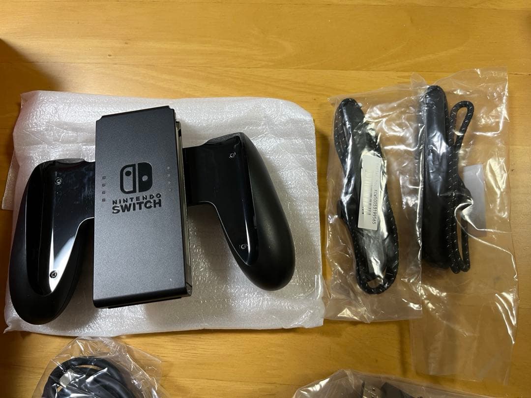 Nintendo Switch マリオレッド 美品