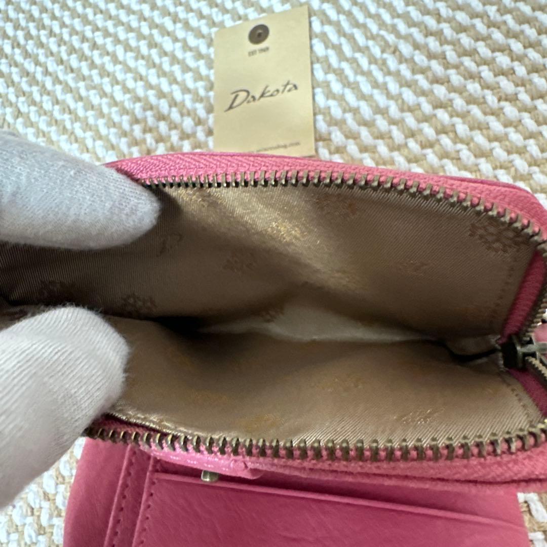 Dakota 二つ折り財布
