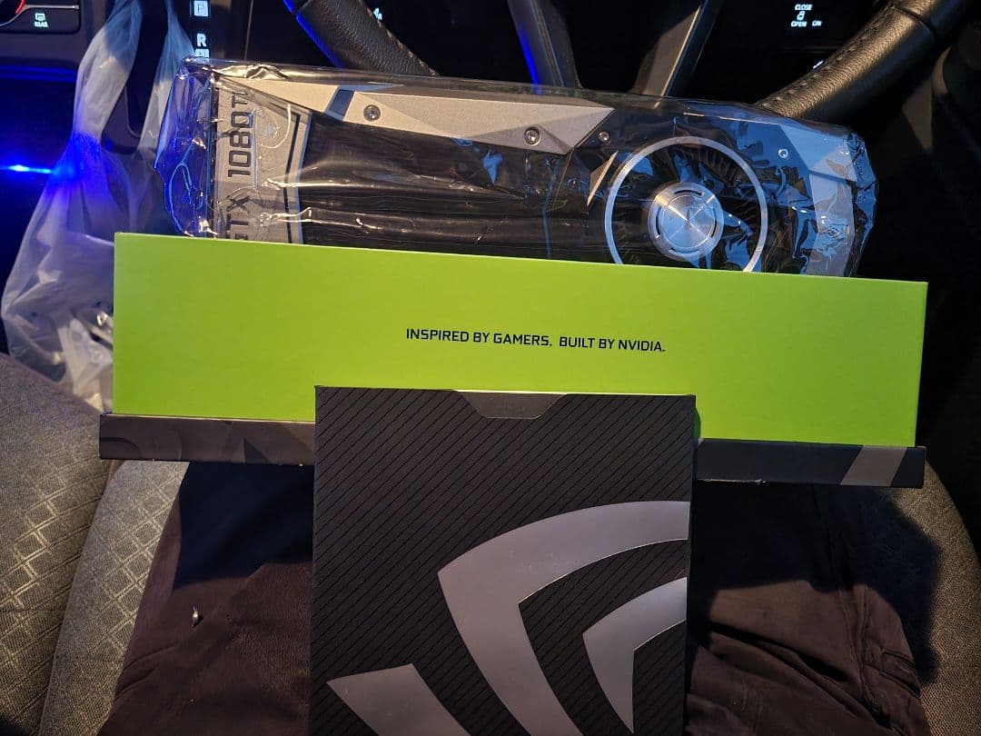 NVIDIA GeForce GTX 1080 Ti 本体