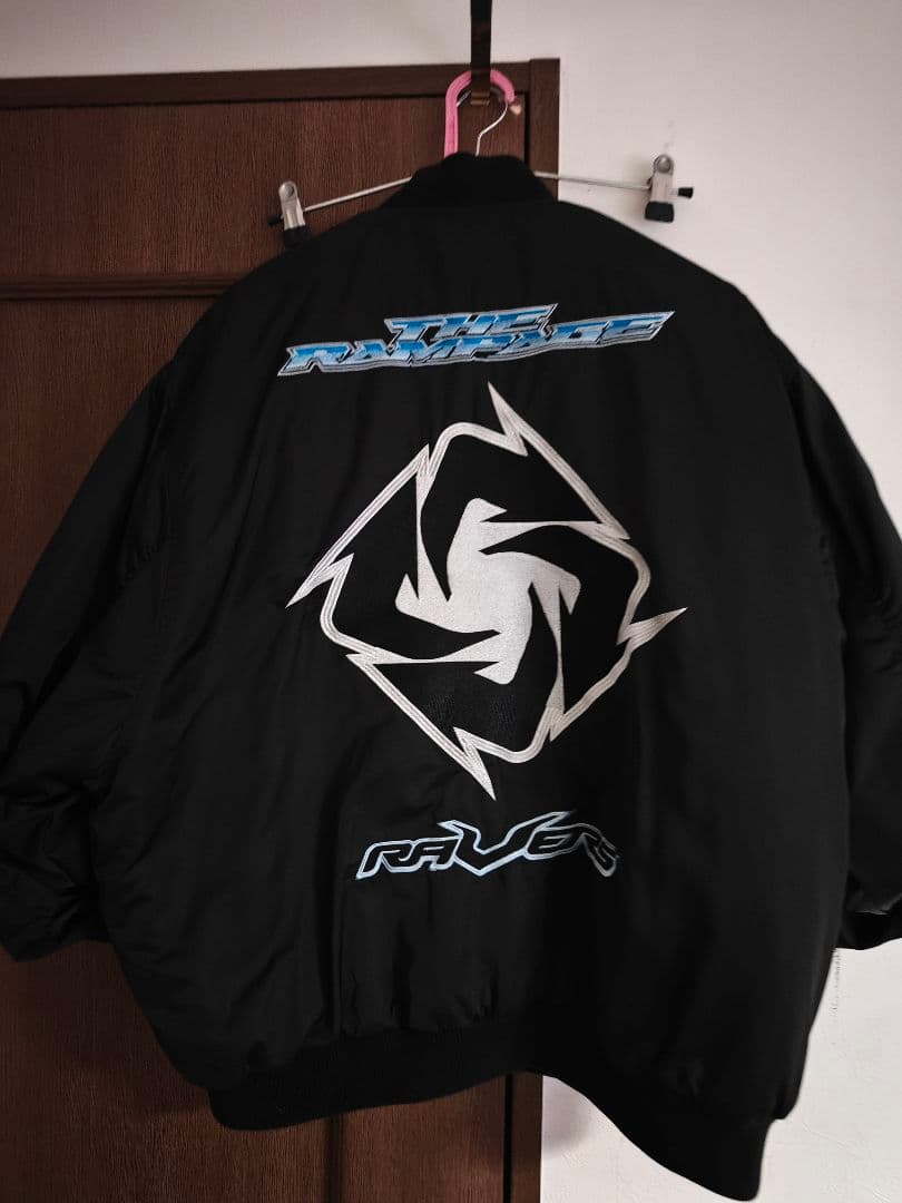 THA RAMPAGE ワッペン　ジャケット