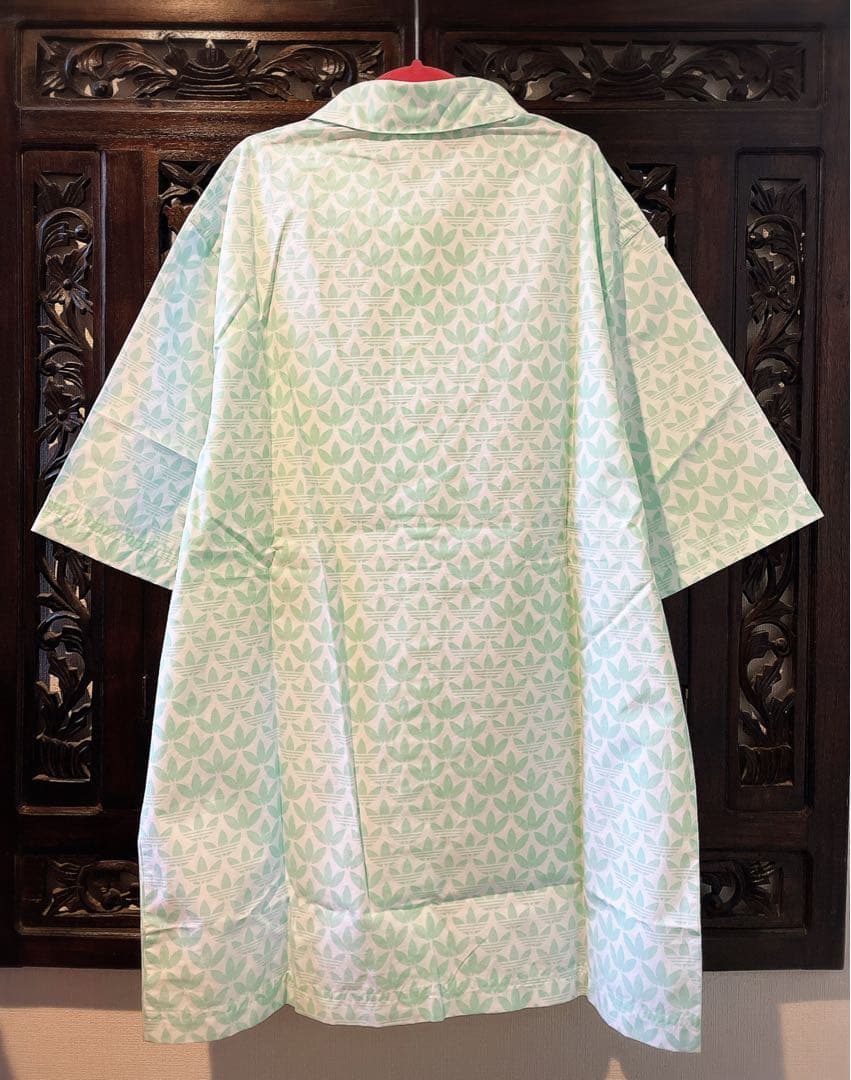 アディダス 新品 モノグラム 緑 XL アロハシャツ Tシャツ ジャージ 水着