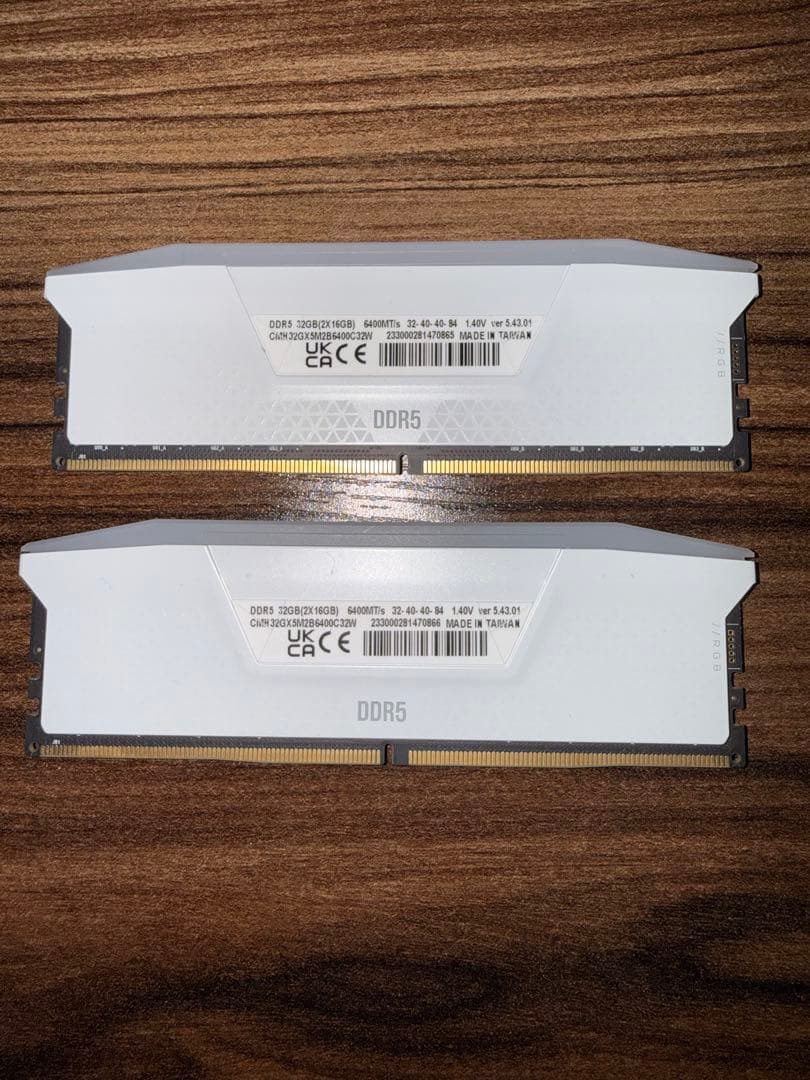 メモリー CORSAIR VENGEANCE RGB DDR5 32GB