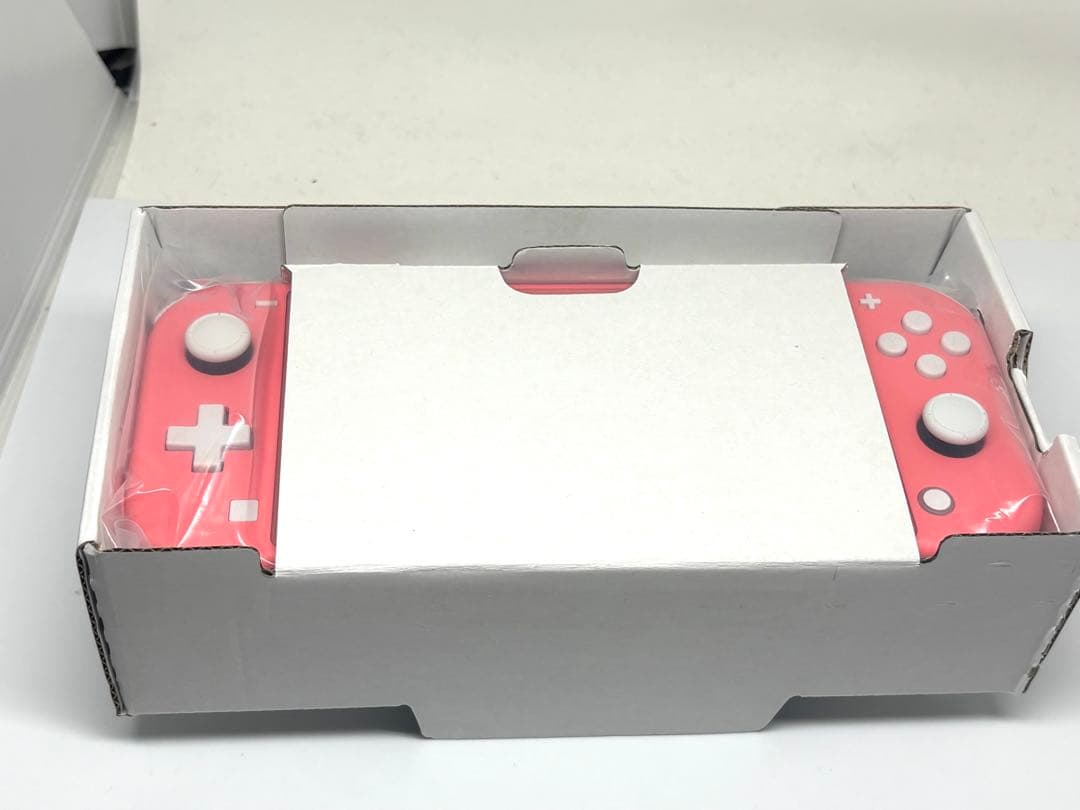 早い者勝ち！Nintendo Switch Lite コーラル 本体 新品未使用
