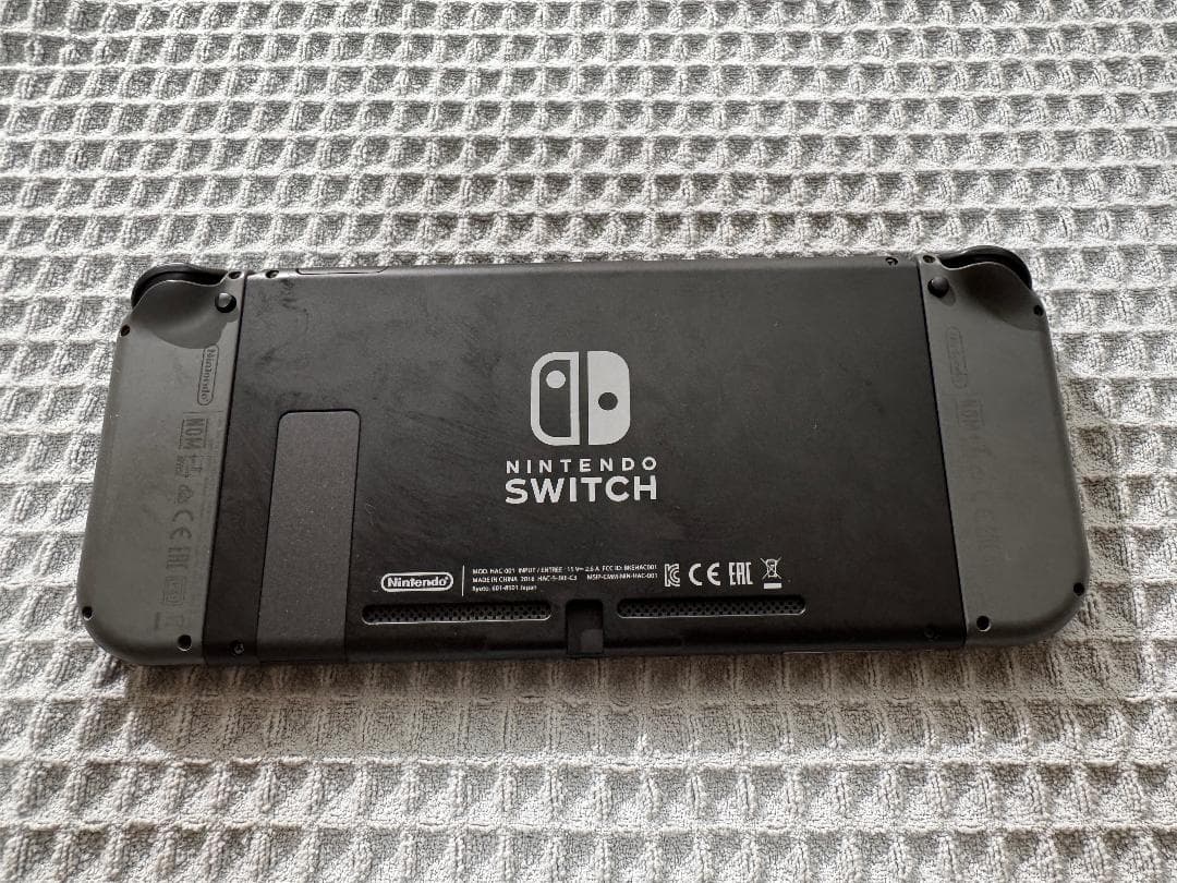 t*o様 Nintendo Switch 本体 + ソフト