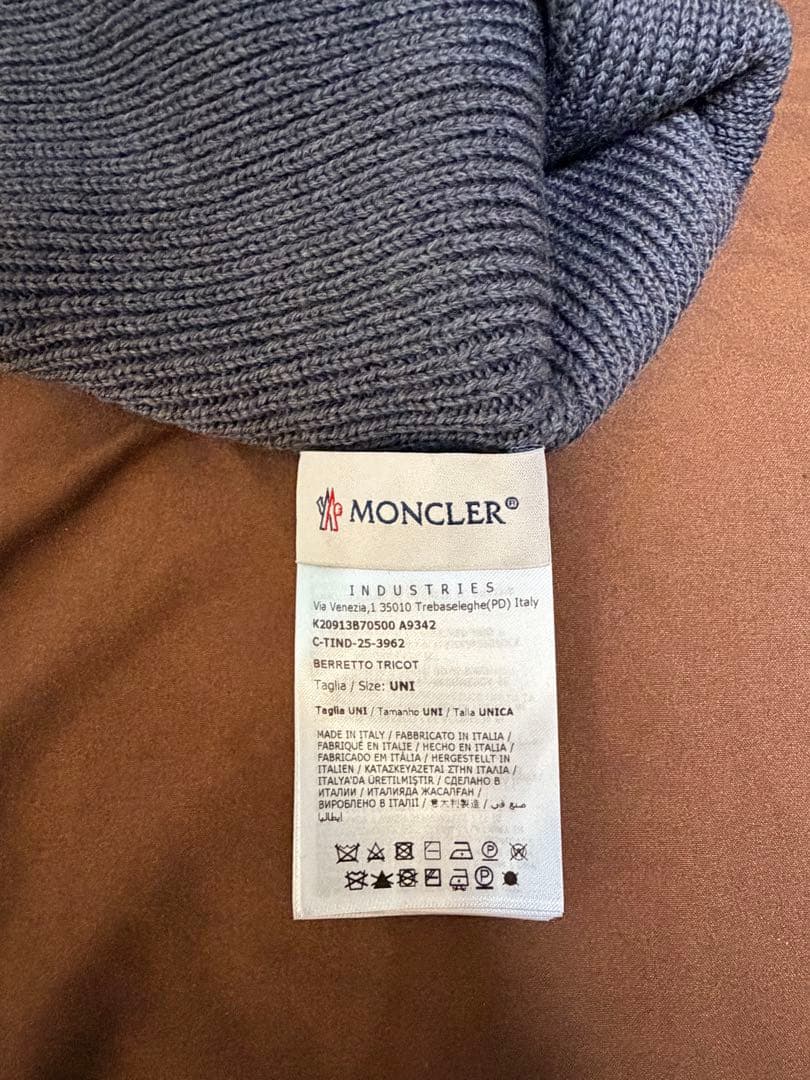 MONCLER グレー ニット帽