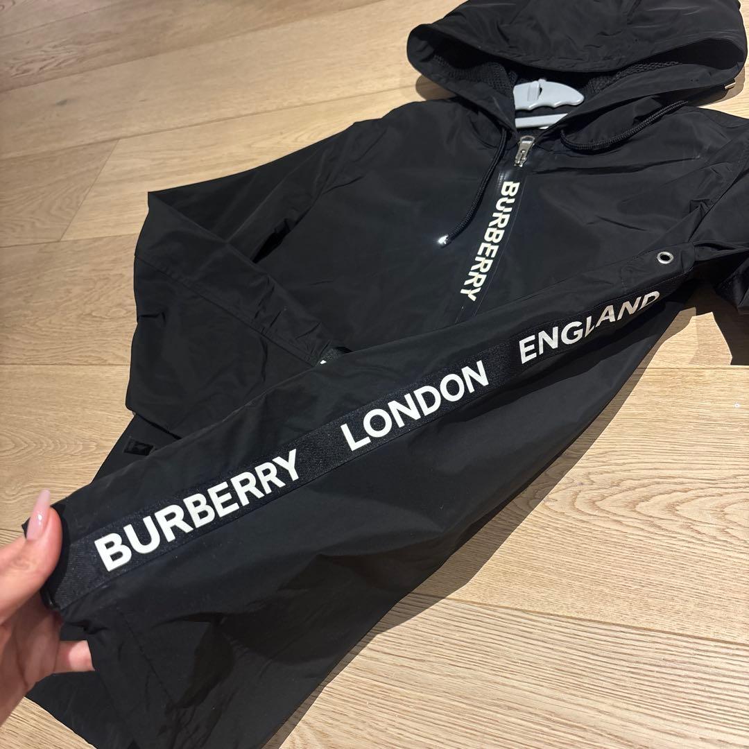 BURBERRY ユニセックス　ジャケット フード付き