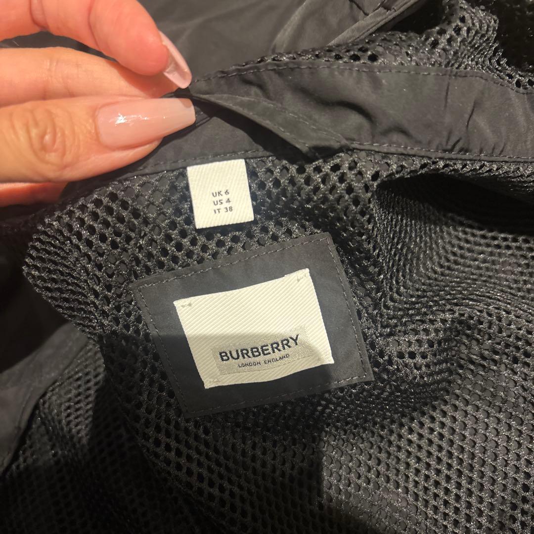 BURBERRY ユニセックス　ジャケット フード付き