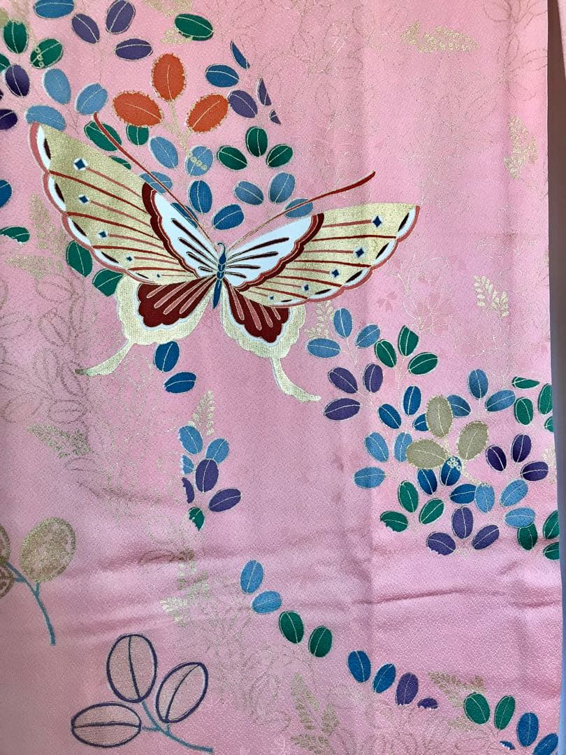 振袖　美品　正絹　金糸刺繍　蝶
