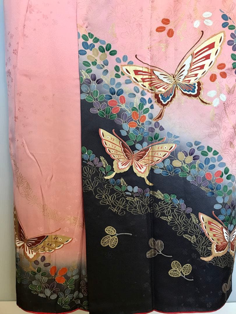 振袖　美品　正絹　金糸刺繍　蝶