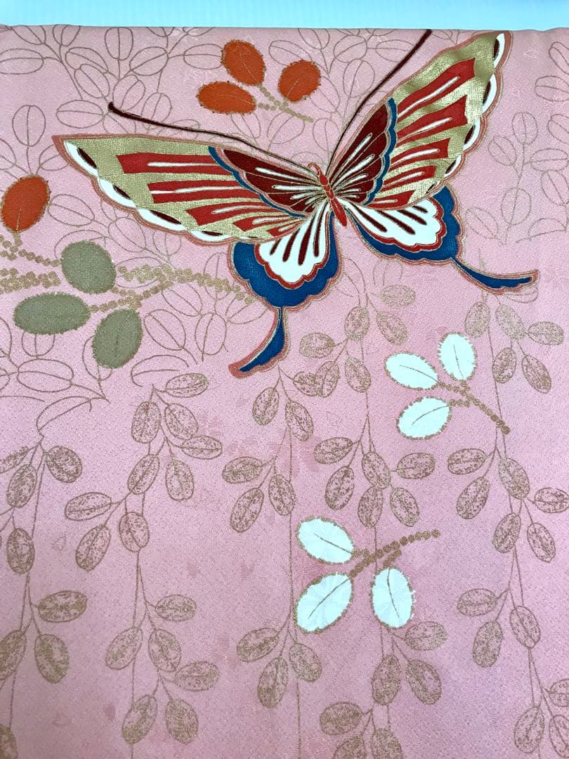 振袖　美品　正絹　金糸刺繍　蝶