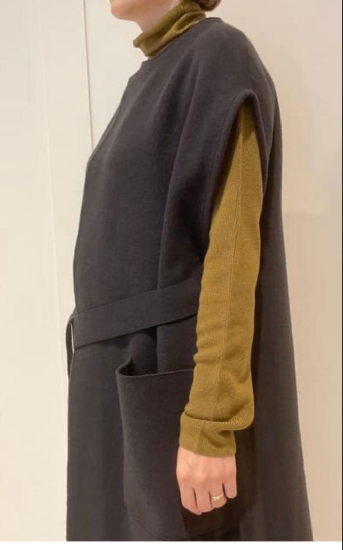 新品GALERIE VIE フェルトニット ベルテッドロングジレチャコールグレー